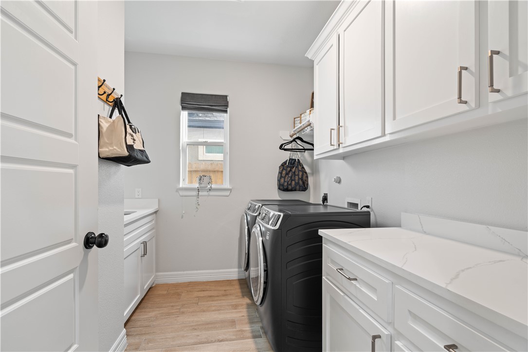 4213 Azali Dr Property Photo 15
