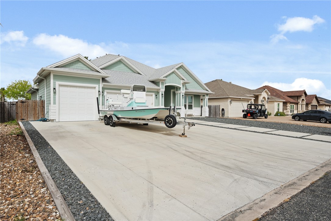 15509 Finistere St Property Photo 4