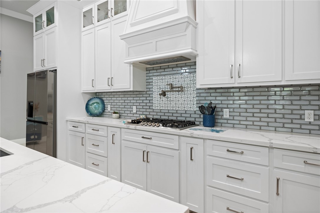 15509 Finistere St Property Photo 14