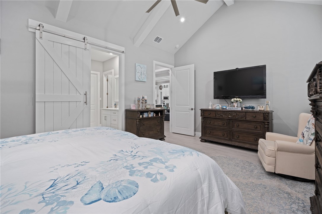 15509 Finistere St Property Photo 19