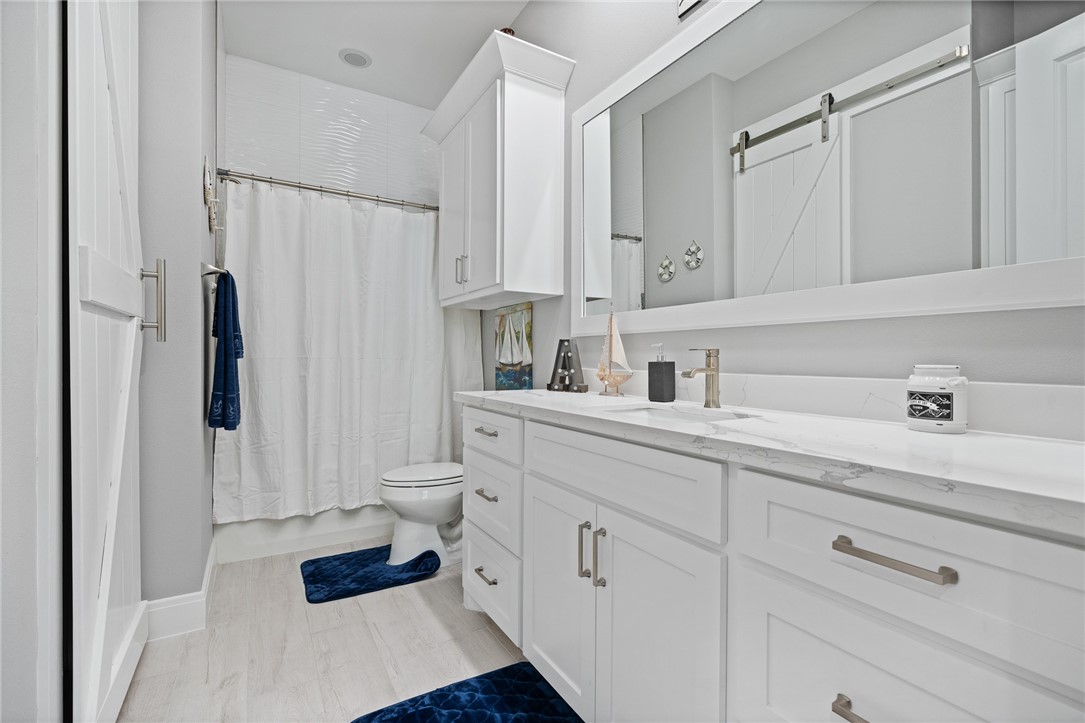 15509 Finistere St Property Photo 29