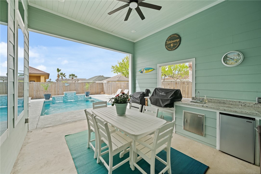 15509 Finistere St Property Photo 31