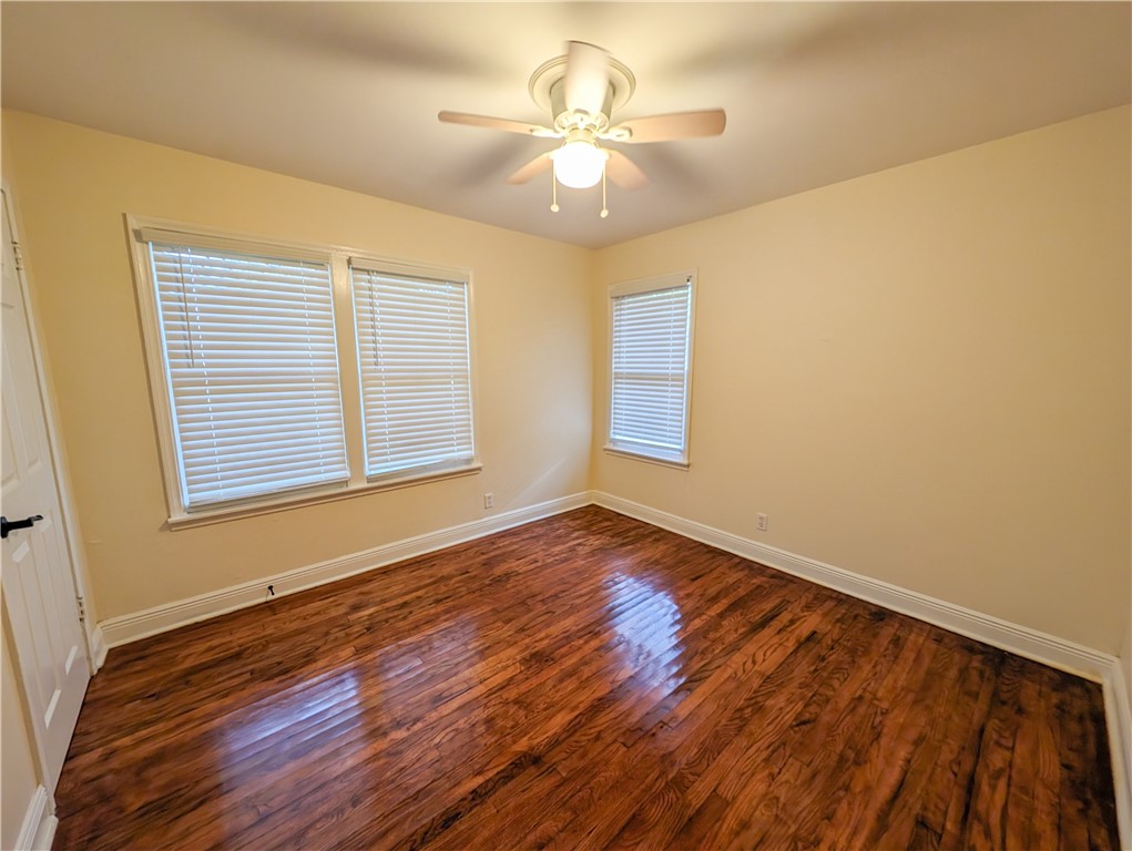 410 Canterbury Dr Property Photo 11