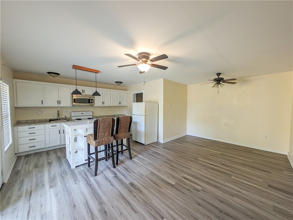 410 Canterbury Dr Property Photo 17
