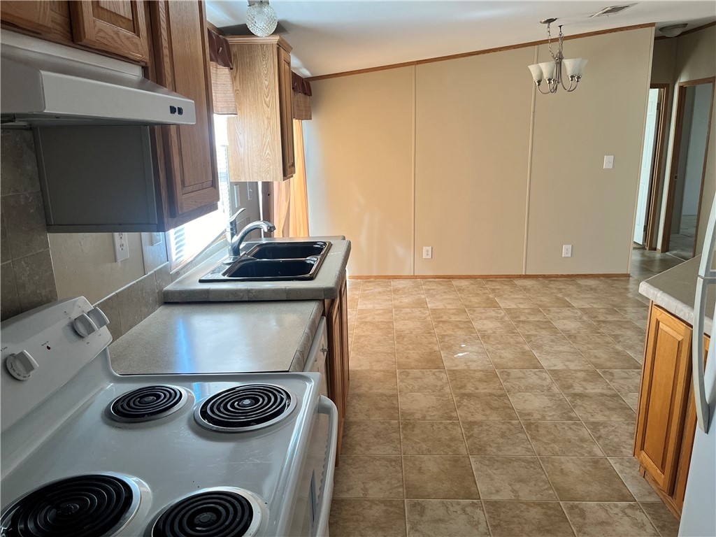 215 Elsie Ave Property Photo 13