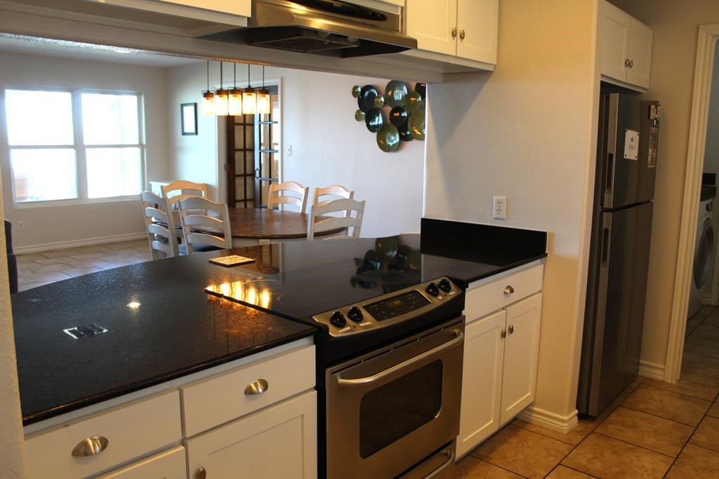 143 Lakeshore Drive Property Photo 4