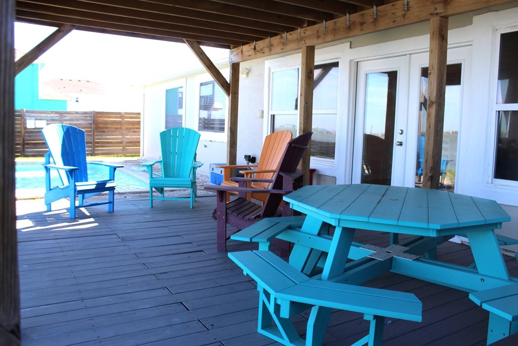 143 Lakeshore Drive Property Photo 27
