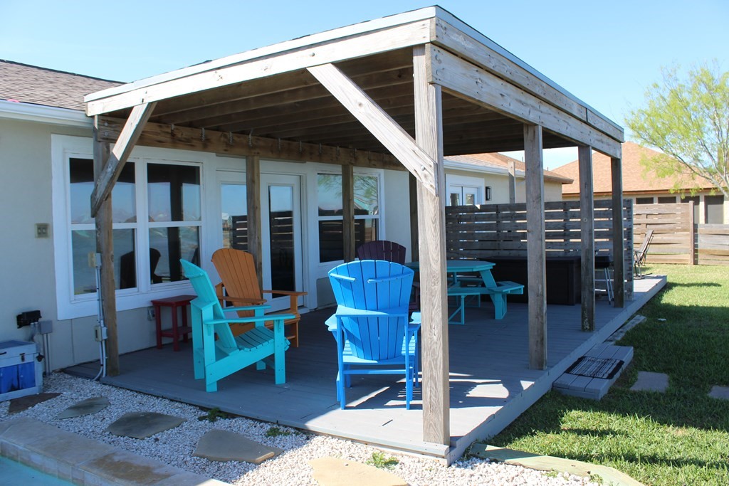 143 Lakeshore Drive Property Photo 28