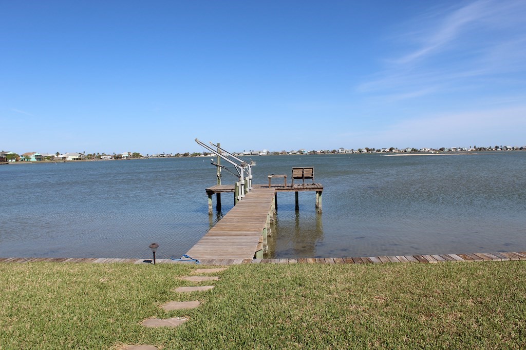 143 Lakeshore Drive Property Photo 29