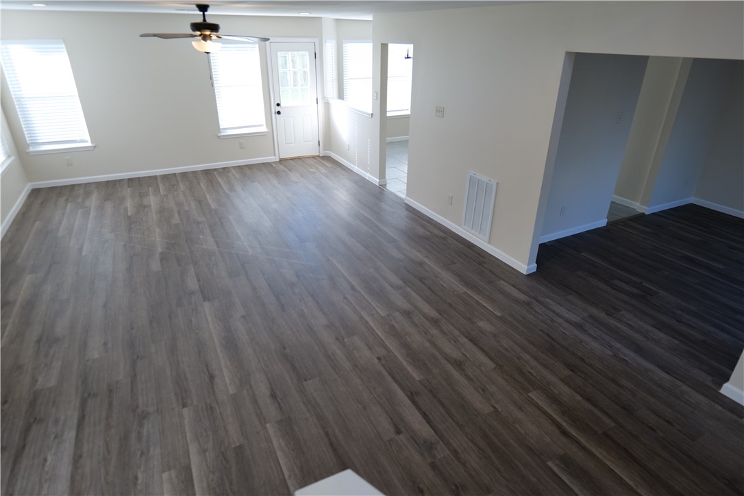 3022 Chapel Creek Dr Property Photo 4
