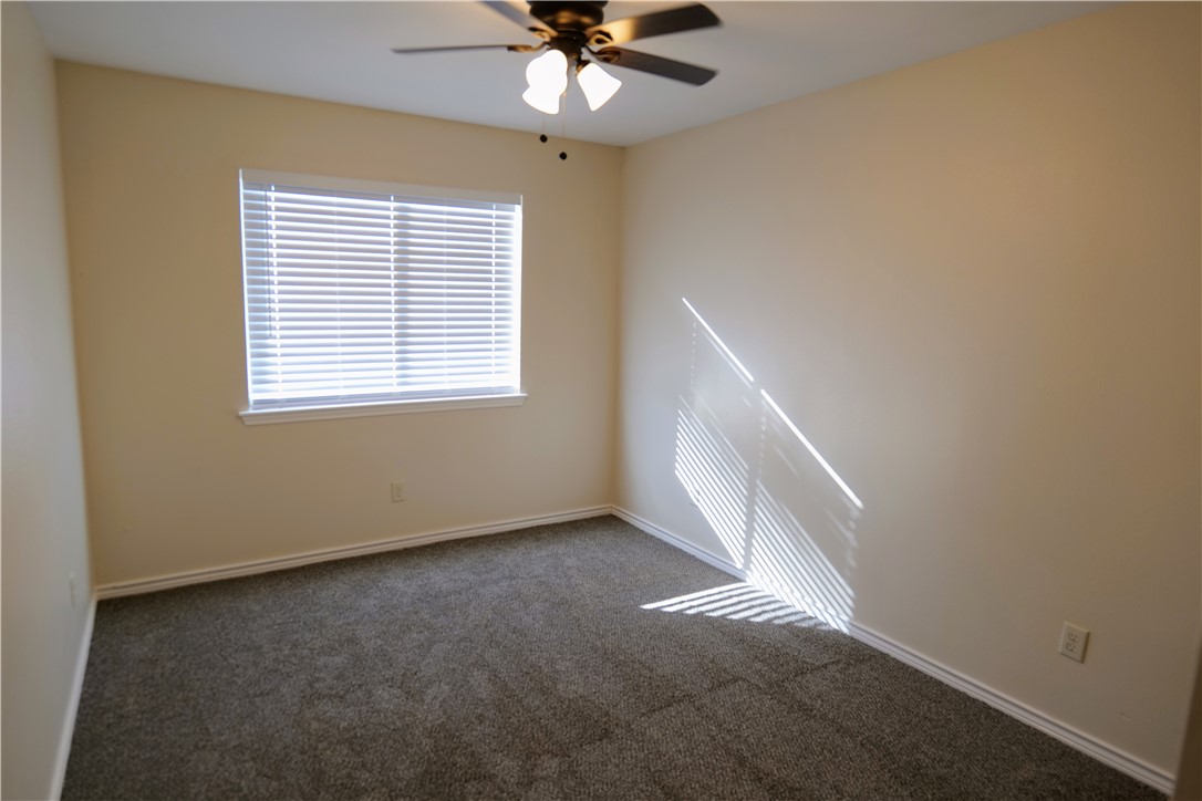 3022 Chapel Creek Dr Property Photo 18
