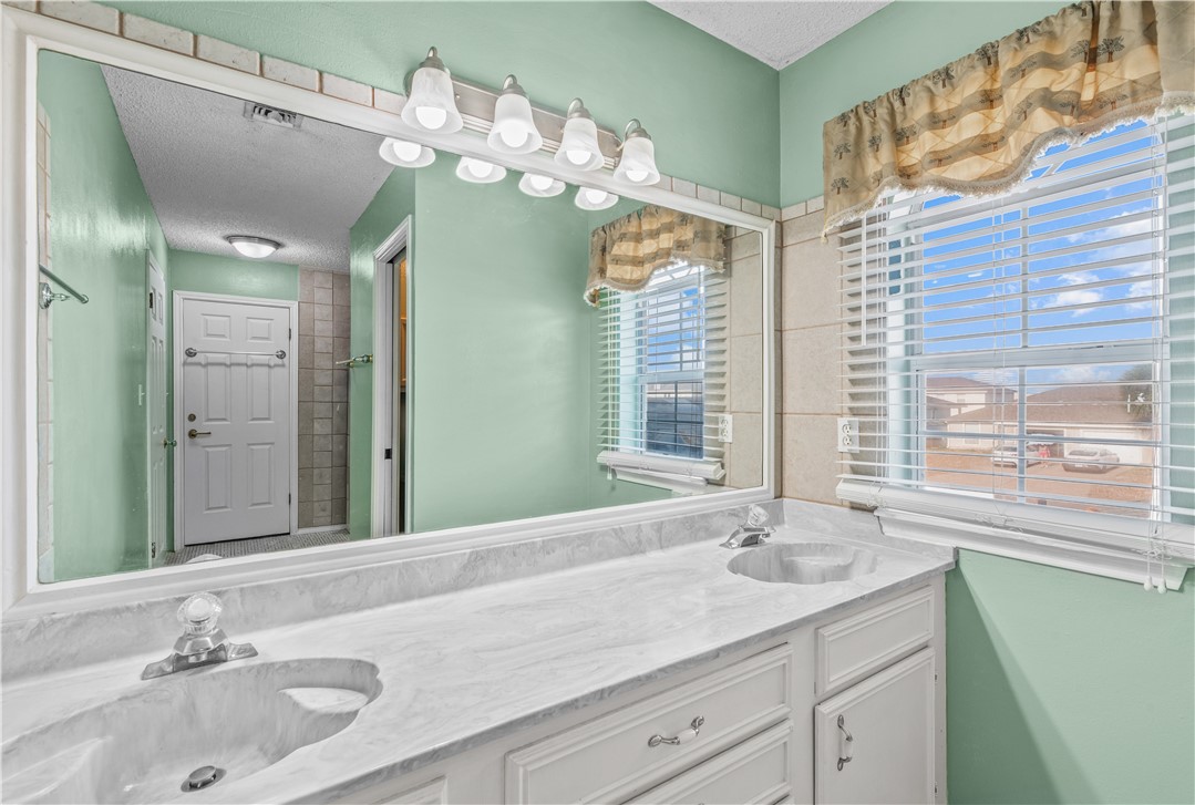 15445 Cruiser St B Property Photo 14