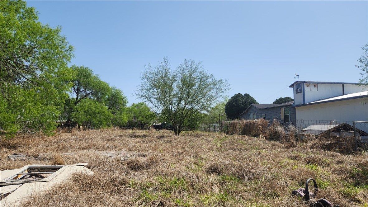 237 N County Road 1035 Property Photo 5
