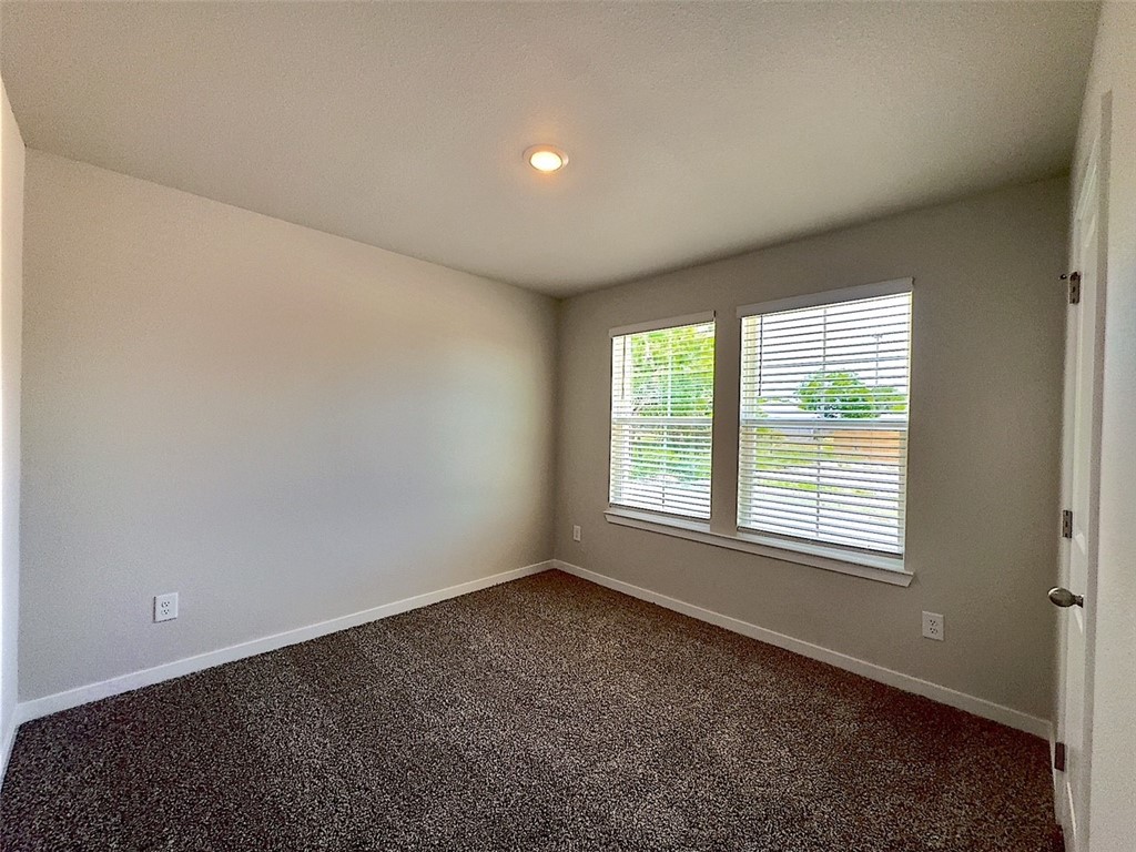 3002 Stone Creek Dr Property Photo 6