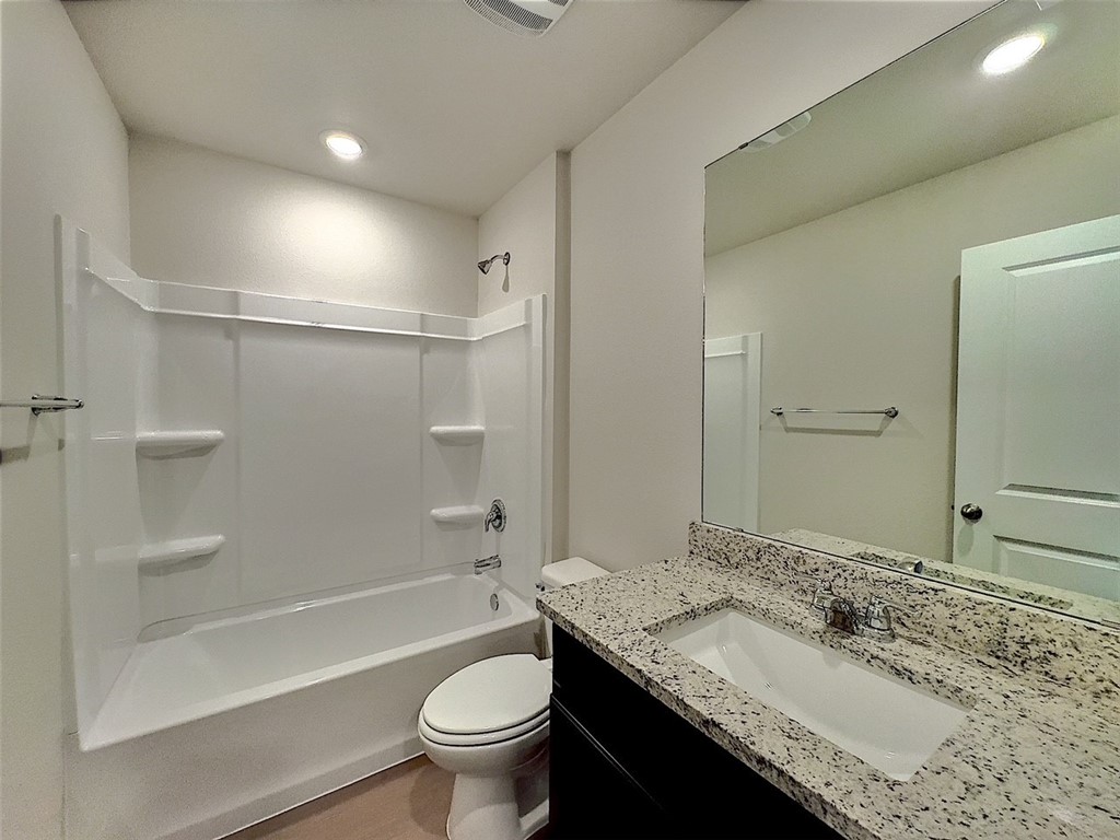 3002 Stone Creek Dr Property Photo 8