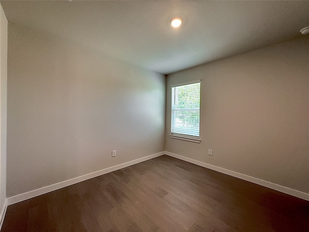 3002 Stone Creek Dr Property Photo 9