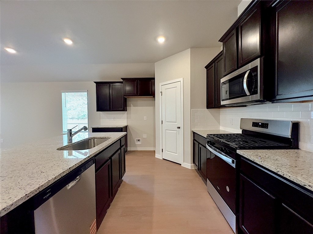 3002 Stone Creek Dr Property Photo 12