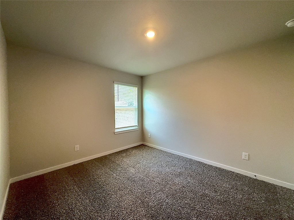 3002 Stone Creek Dr Property Photo 17