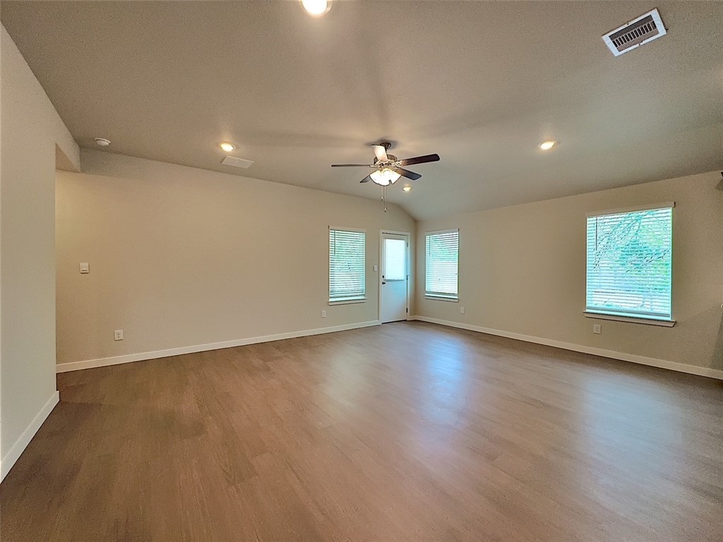 3002 Stone Creek Dr Property Photo 19