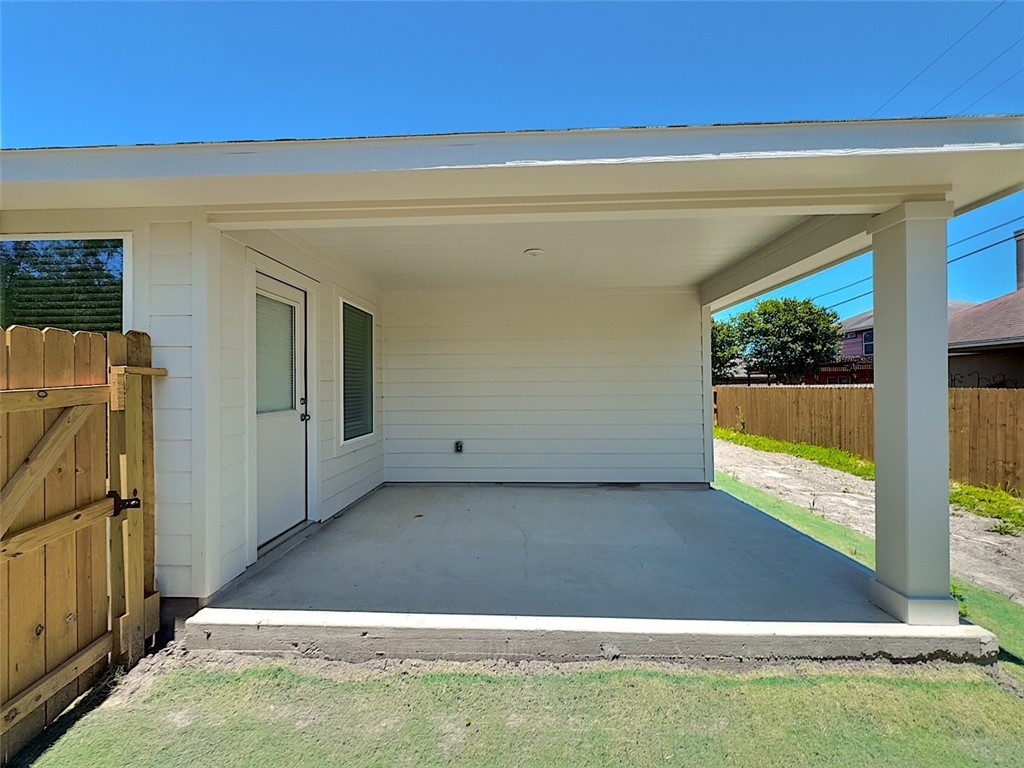 3002 Stone Creek Dr Property Photo 28