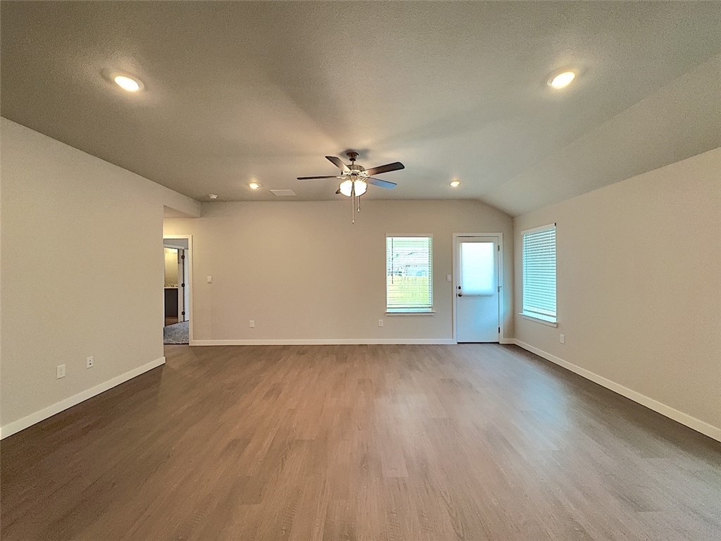 3014 Stone Creek Dr Property Photo 11