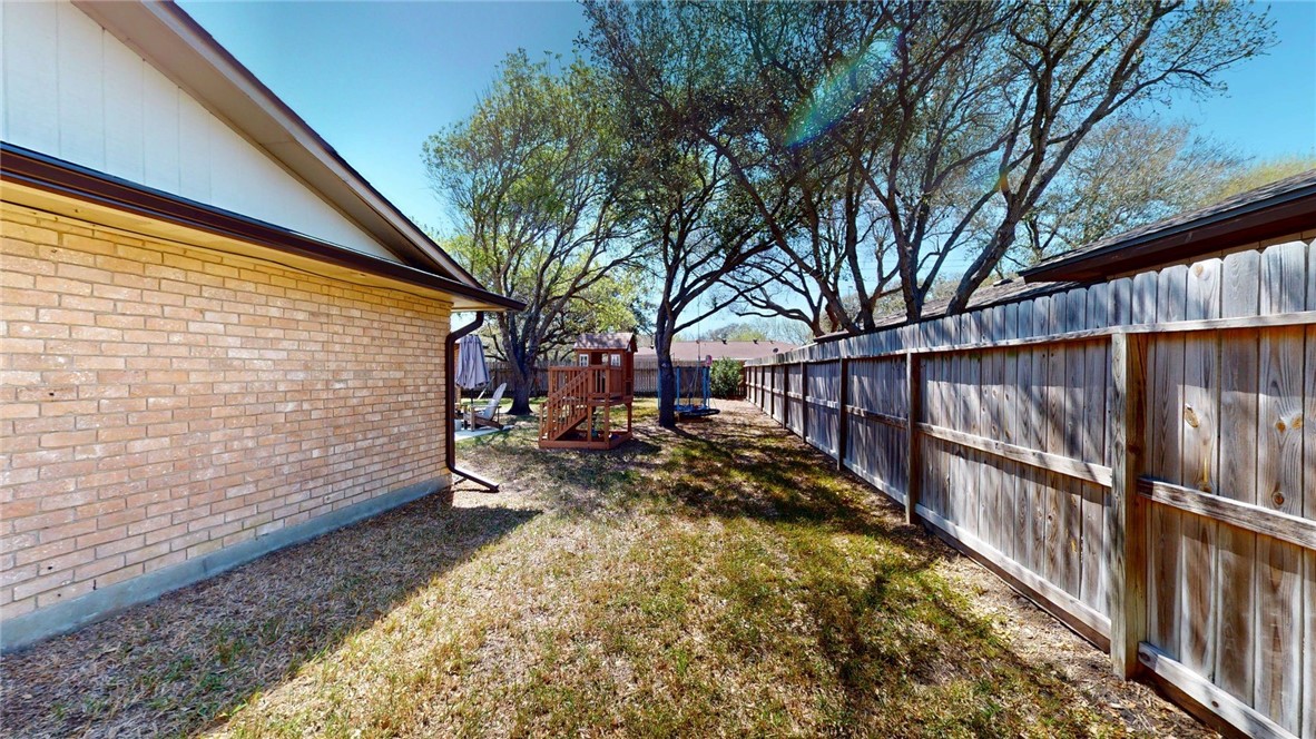 402 Seco Dr Property Photo 35
