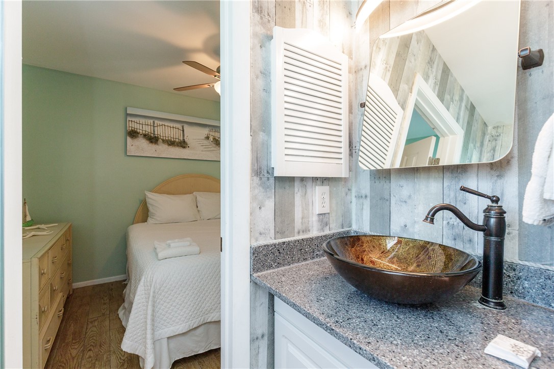 15201 Leeward Dr A1 Property Photo 23