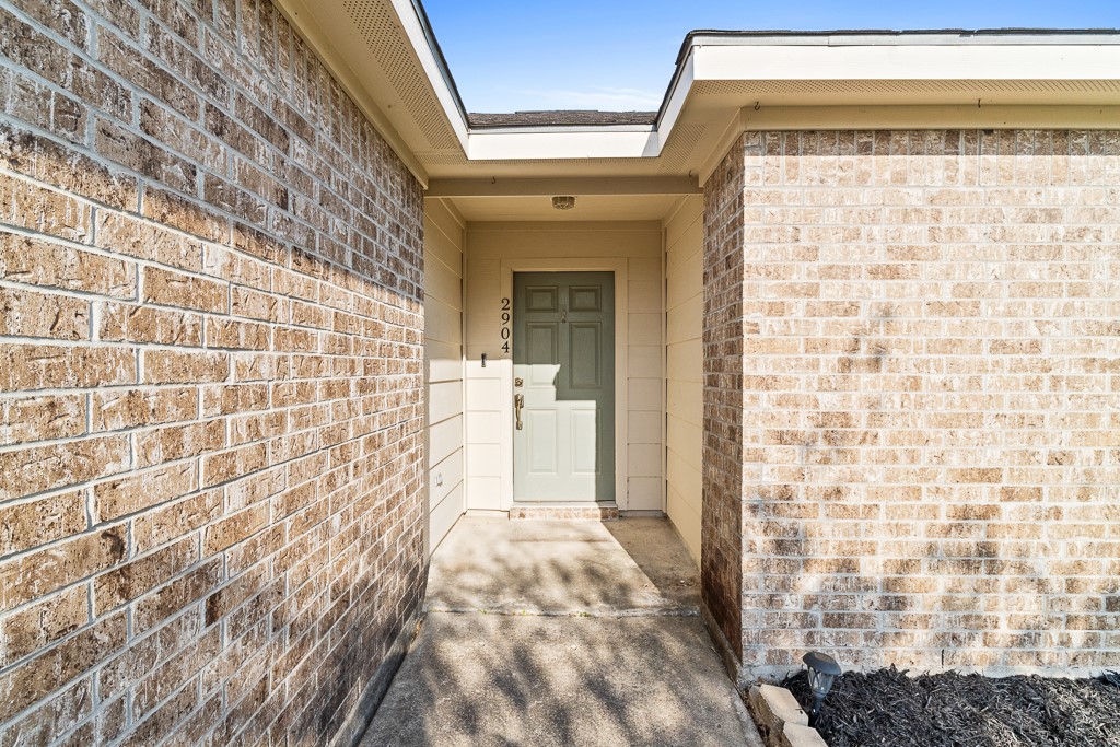 2904 Alice Ln Property Photo 4