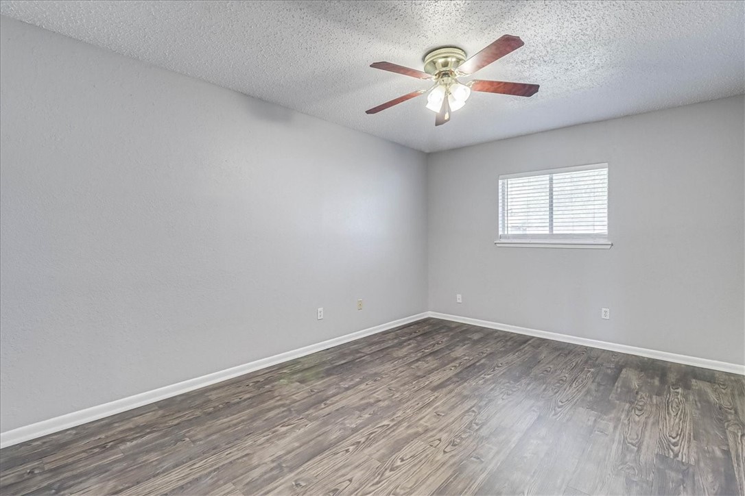 905 Red Poll Property Photo 27