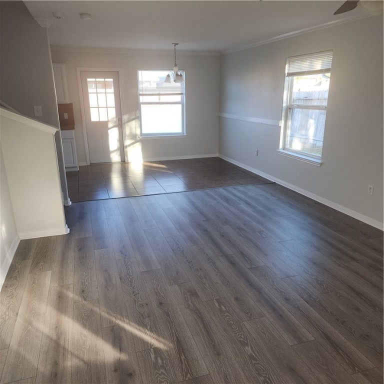 2206 Encino Dr Property Photo 3