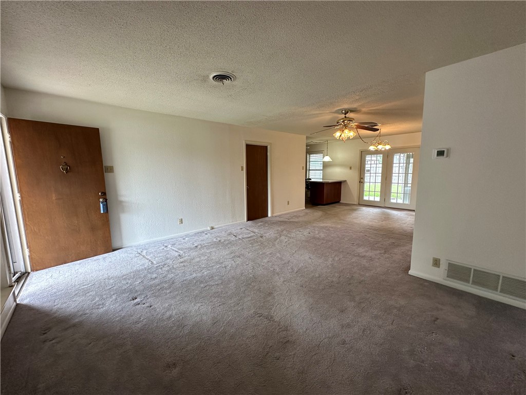 1662 Spicewood Dr Property Photo 9