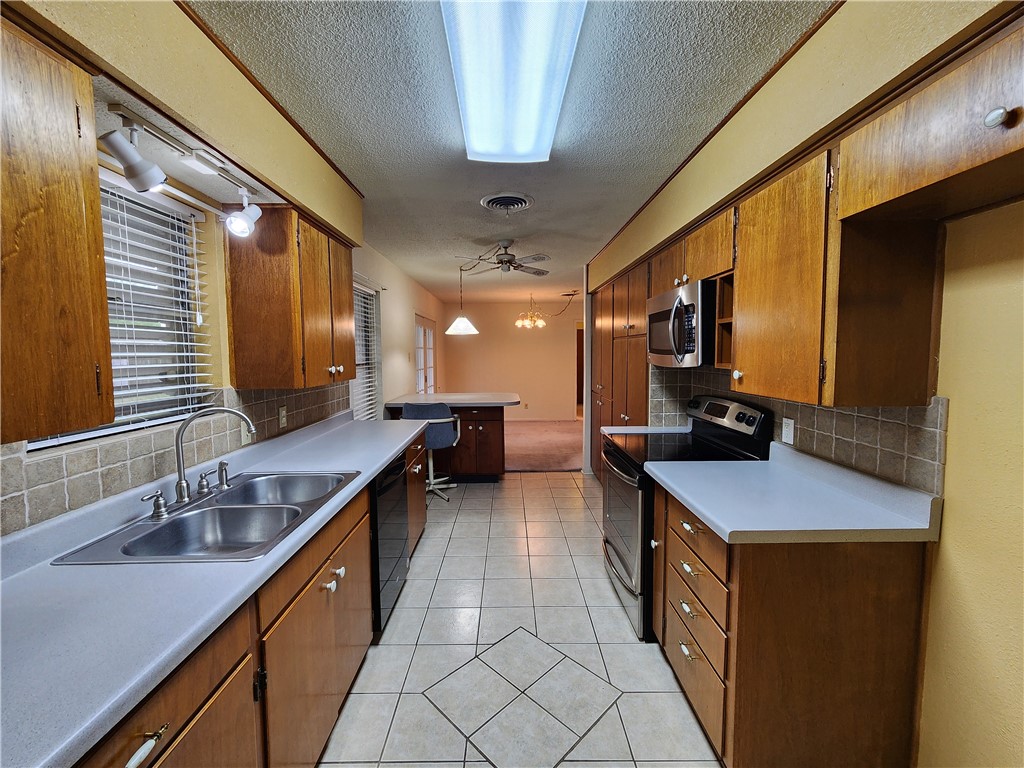 1662 Spicewood Dr Property Photo 15