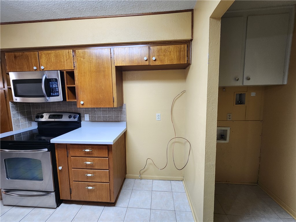 1662 Spicewood Dr Property Photo 17