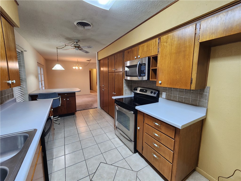 1662 Spicewood Dr Property Photo 18