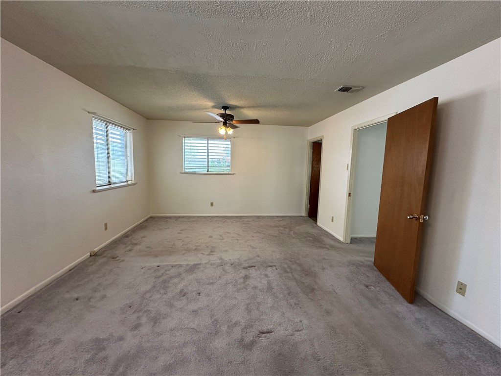 1662 Spicewood Dr Property Photo 21
