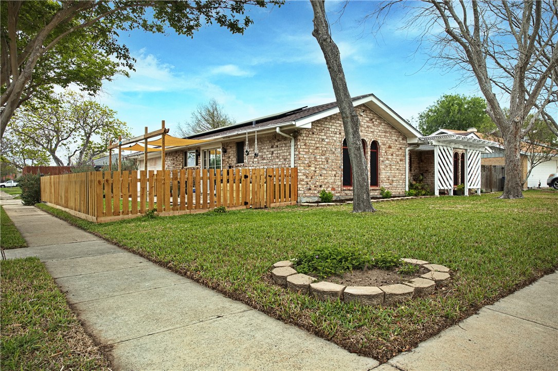 2116 Matagorda Dr Property Photo 2