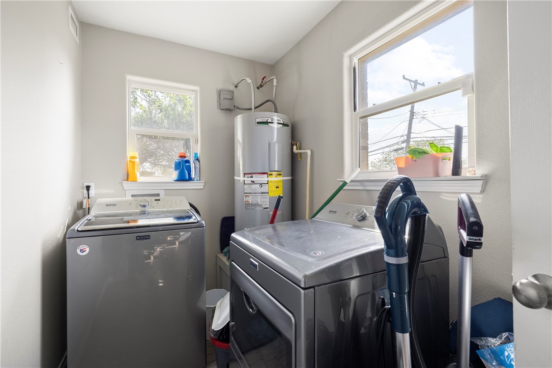 1873 Elizabeth St Property Photo 26