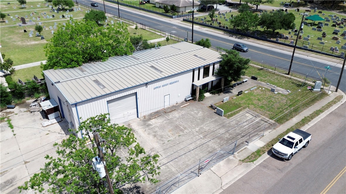 300 Palm Dr Property Photo 24
