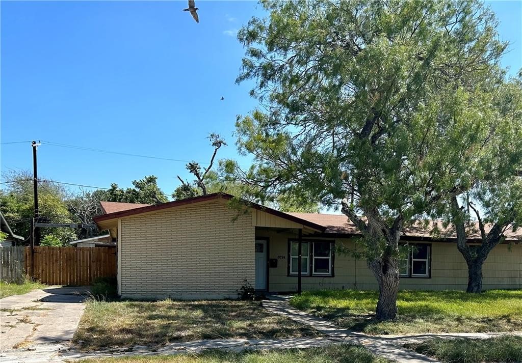 5714 Hinman Dr Property Photo