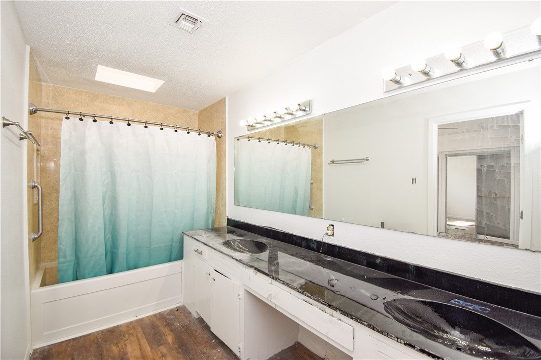 4410 Hebert Property Photo 11