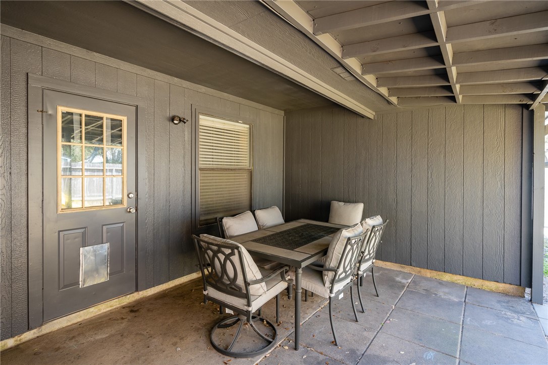 2240 Balboa Dr Property Photo 20