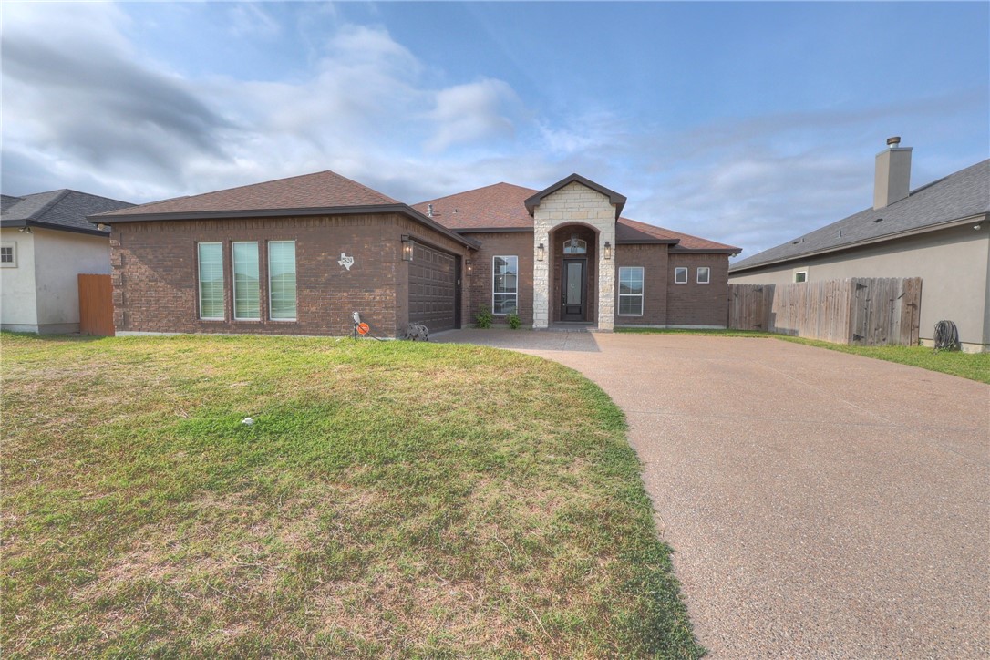 Veterans Memorial Real Estate Listings Main Image