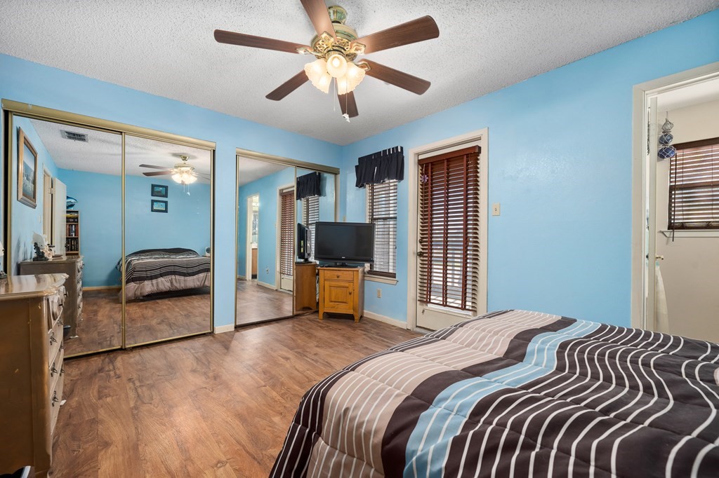 209 Forest Hills #120 Property Photo 16