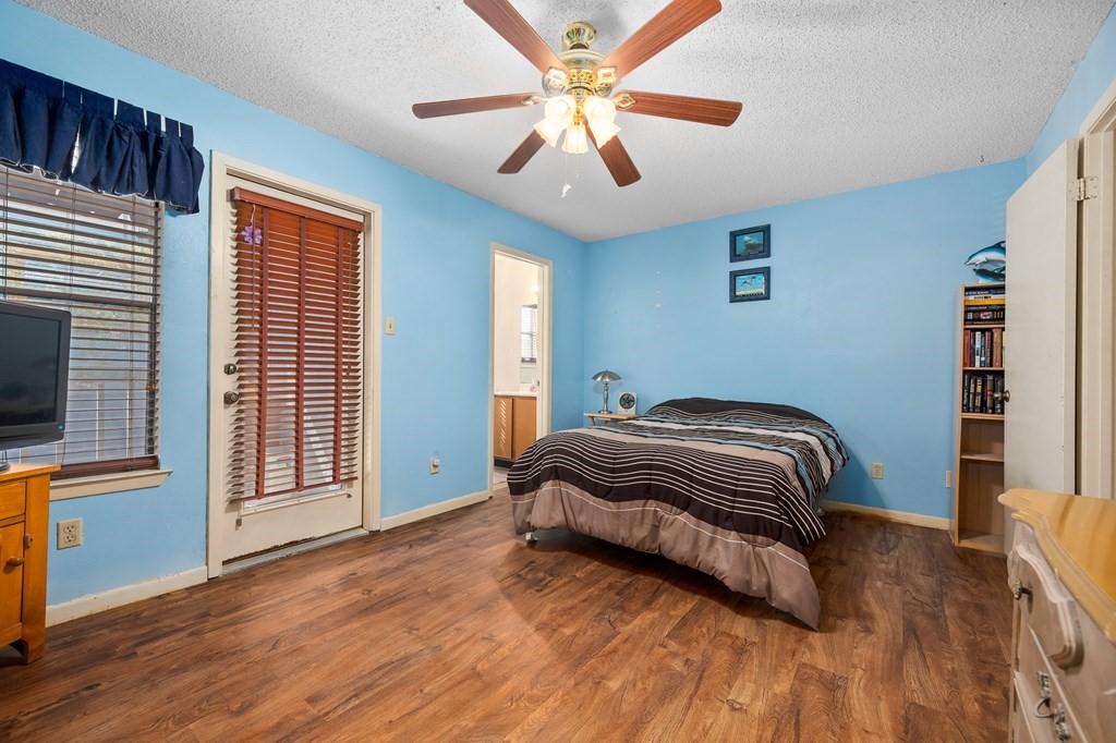 209 Forest Hills #120 Property Photo 17