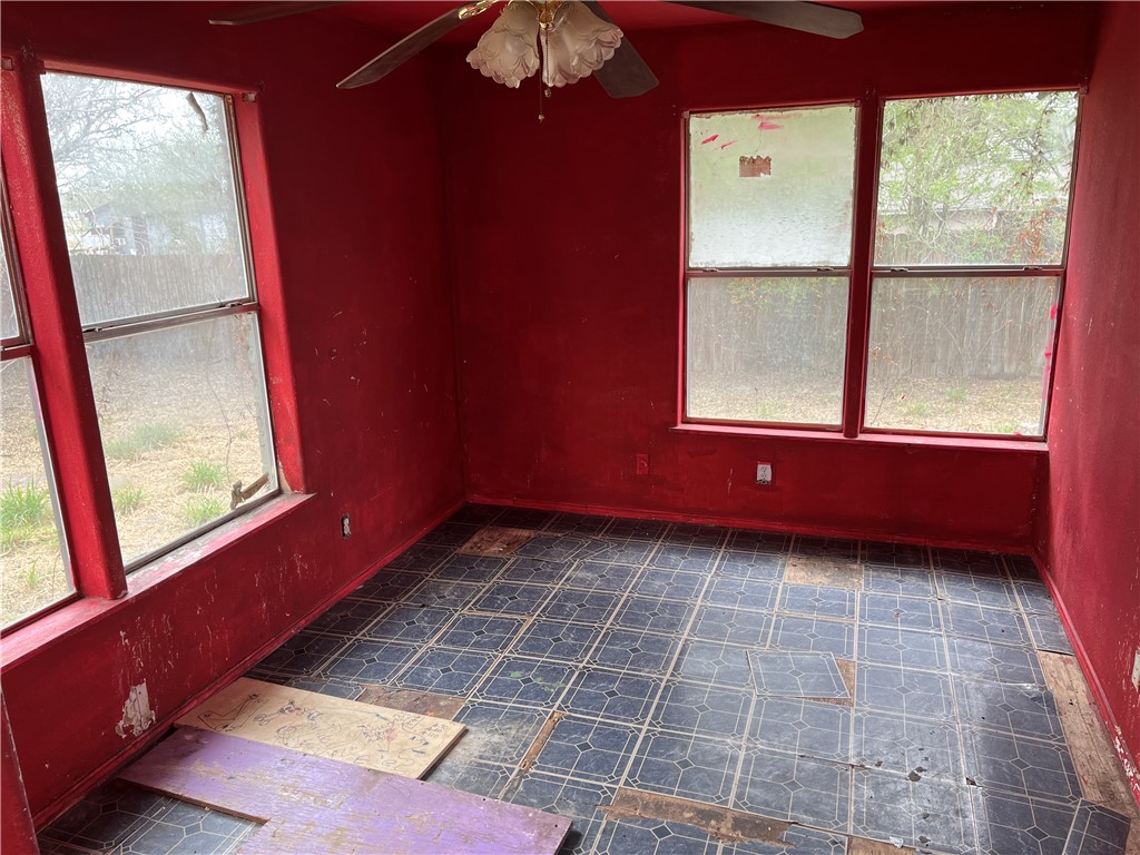 806 N Adams St Property Photo 11