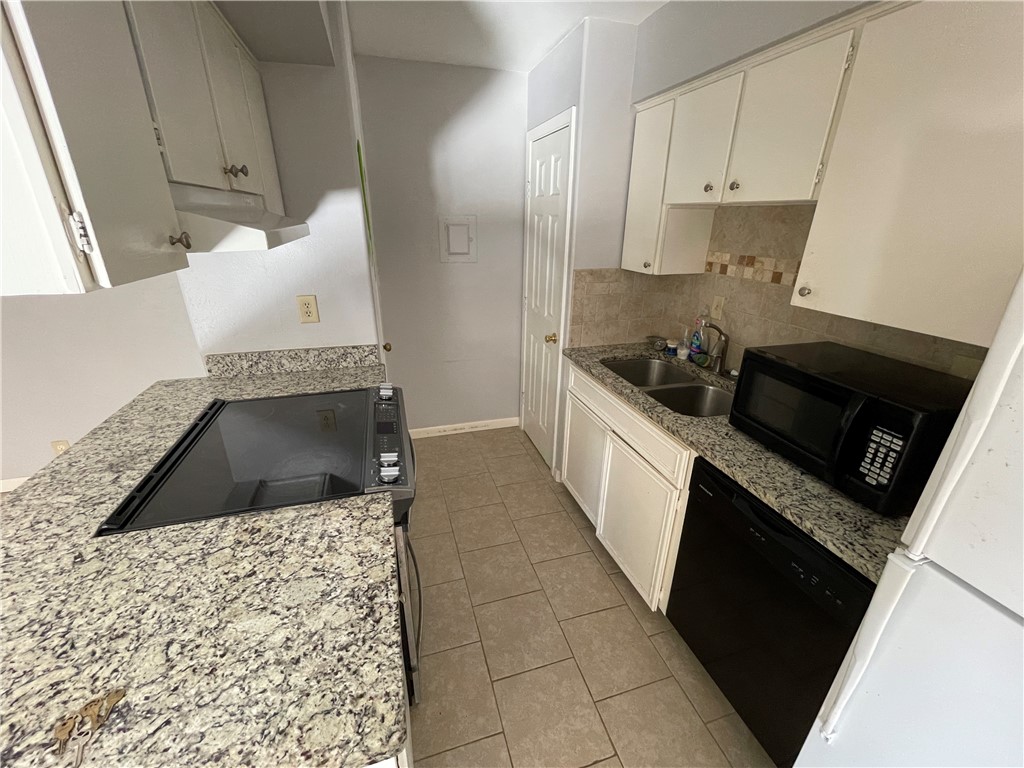 2046 Hidden Property Photo 4