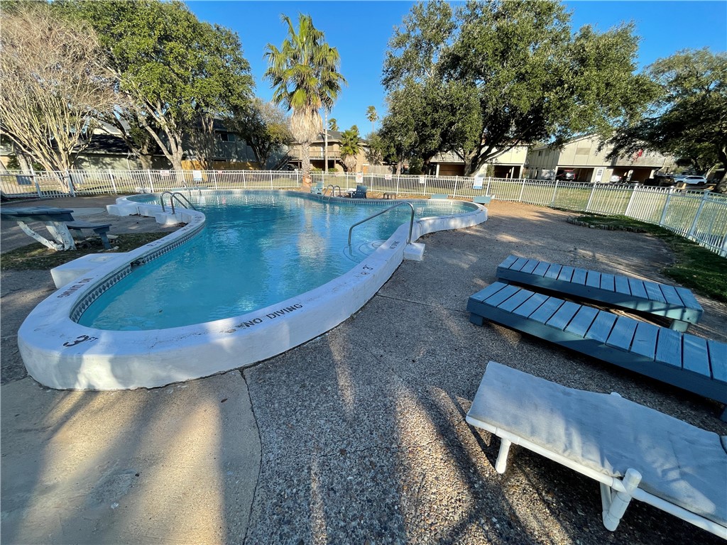 2046 Hidden Property Photo 11