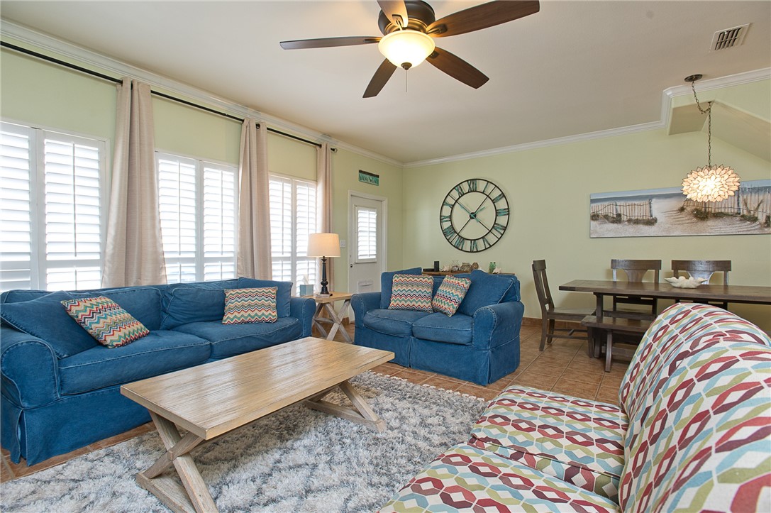 15110 Leeward Dr 203 Property Photo 5