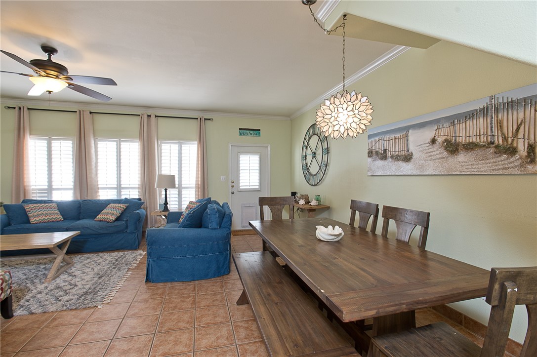 15110 Leeward Dr 203 Property Photo 7
