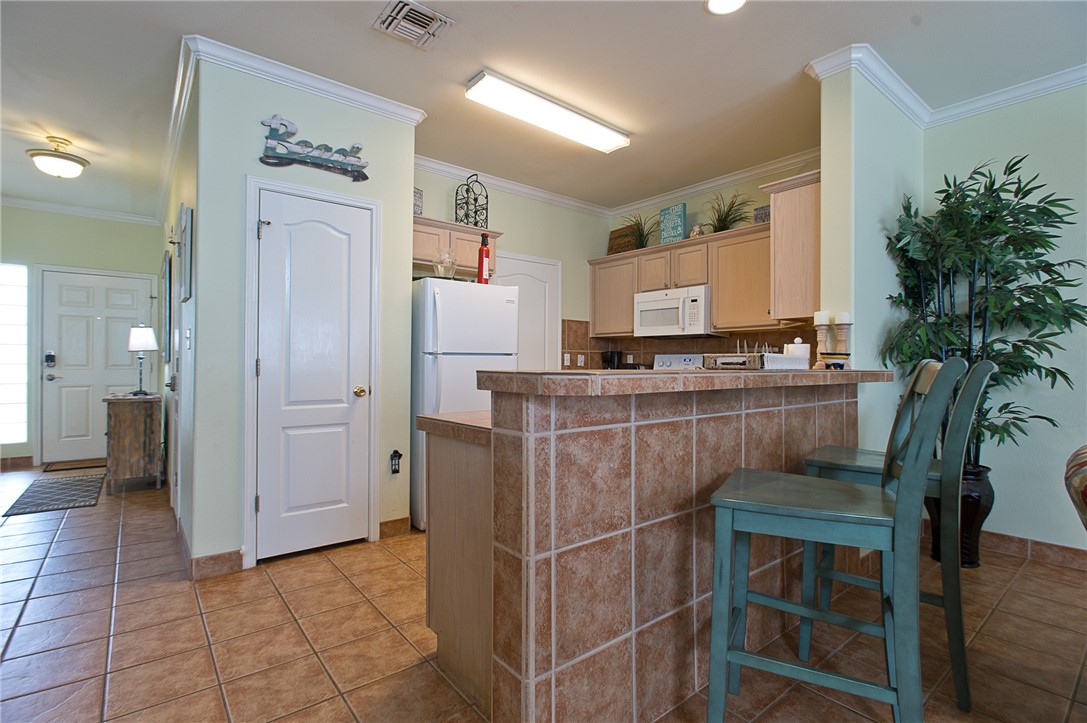 15110 Leeward Dr 203 Property Photo 13
